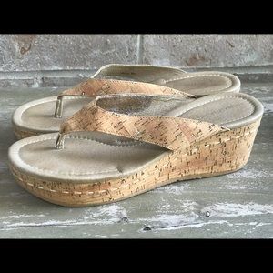 Donald J Pliner wedge cork thong sandal sz. 8.5